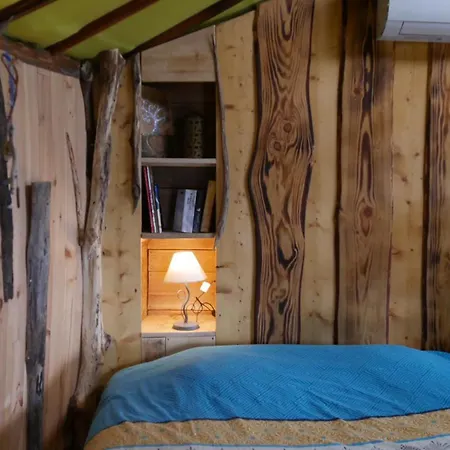 De L'aigle Luxury tent *