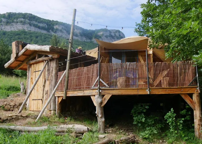 De L'aigle Lüks kamp alanı